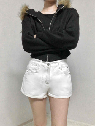 Clean Fit Rolled-Up Cut Denim Shorts