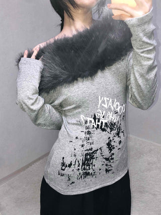 Fur-trimmed Lettering Print Slim Fit Long Sleeve T-shirt