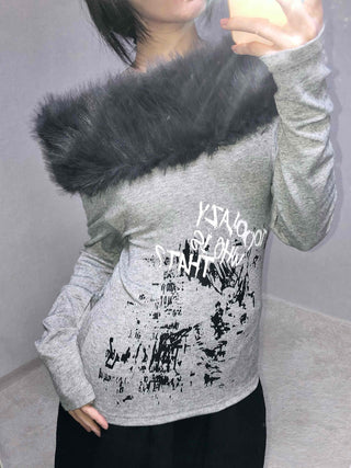 Fur-trimmed Lettering Print Slim Fit Long Sleeve T-shirt