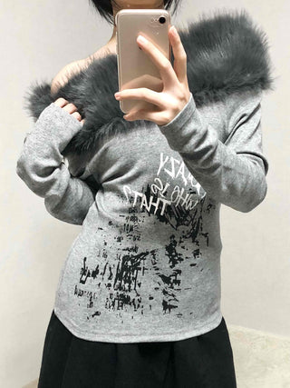 Fur-trimmed Lettering Print Slim Fit Long Sleeve T-shirt