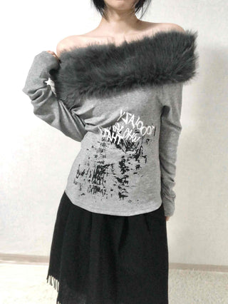 Fur-trimmed Lettering Print Slim Fit Long Sleeve T-shirt