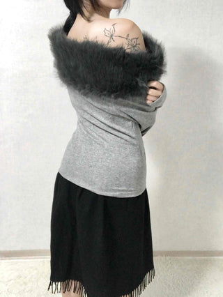 Fur-trimmed Lettering Print Slim Fit Long Sleeve T-shirt