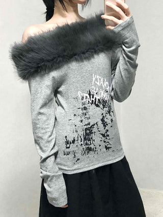 Fur-trimmed Lettering Print Slim Fit Long Sleeve T-shirt