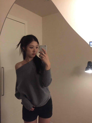 Cold Shoulder Off-Wide Slit Oversized Knit