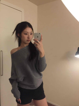 Cold Shoulder Off-Wide Slit Oversized Knit