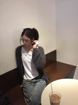 Delicate Fit Slim Round Neck Cropped Long Sleeve Tee