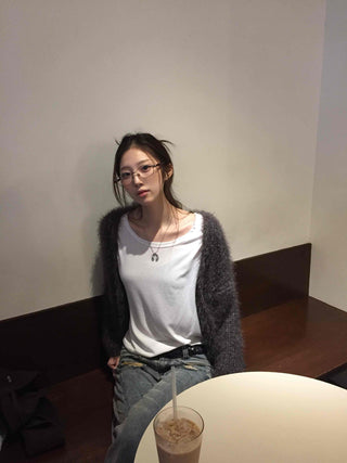 Delicate Fit Slim Round Neck Cropped Long Sleeve Tee