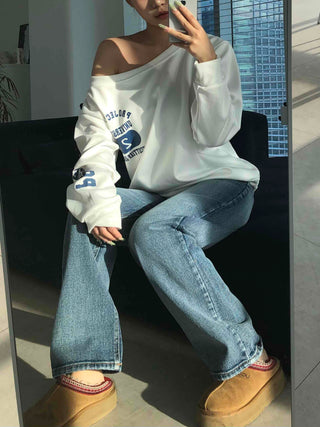 College Arch Logo Sliding Neckline Balloon Fit Sweatshirt