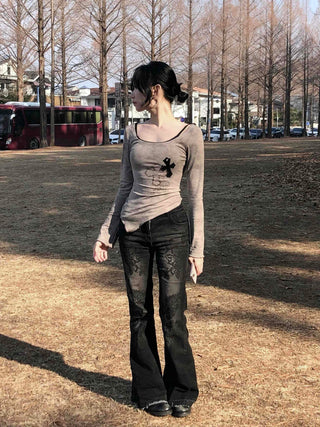 Bear Wappen Asymmetrical Slim Round Neck Long Sleeve Tee