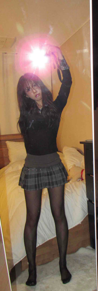 Studded belt detail low pleat mini skirt