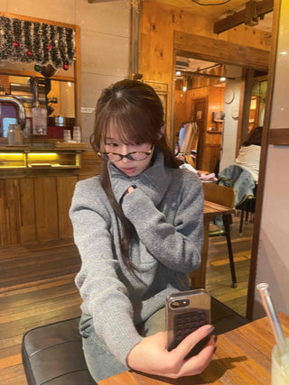 Big Collar Side Zipper Oversized Wool Knit
