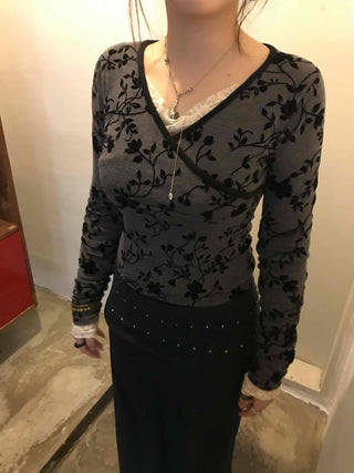 Velvet Embroidered V-neck T-shirt