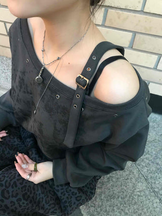 Street Lettering Off-Shoulder Oversized Sweatshirt