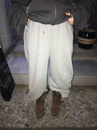 Campus Back Pocket Studded Tapered Pants
