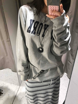 Lettering Print Oversized Off-Shoulder Tee