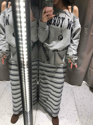 Lettering Print Oversized Off-Shoulder Tee