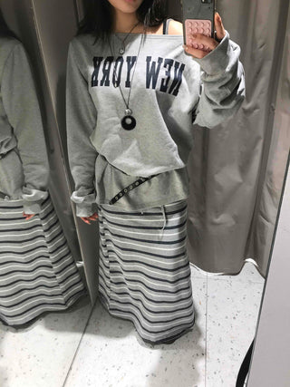 Lettering Print Oversized Off-Shoulder Tee