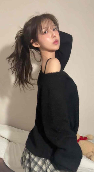 Shoulder-Cut Pearl Button V-Neck Knit