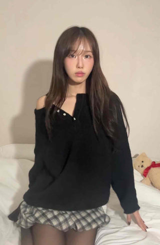 Shoulder-Cut Pearl Button V-Neck Knit