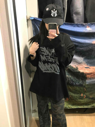 Graffiti Lettering Oversized Loose Round Long Sleeve Tee