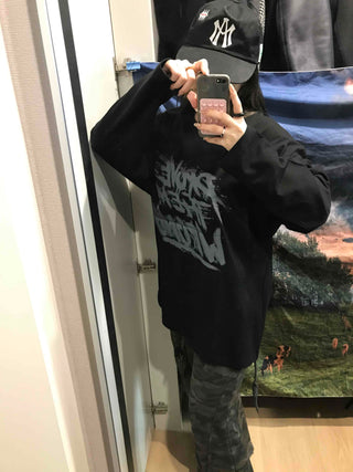 Graffiti Lettering Oversized Loose Round Long Sleeve Tee