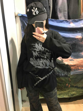 Graffiti Lettering Oversized Loose Round Long Sleeve Tee