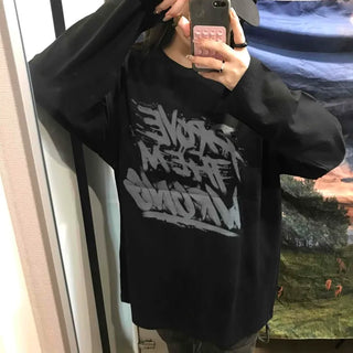 Graffiti Lettering Oversized Loose Round Long Sleeve Tee