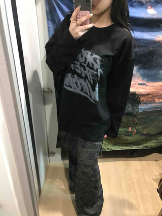 Graffiti Lettering Oversized Loose Round Long Sleeve Tee