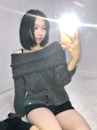 Off-shoulder Oversized Turtleneck Knit