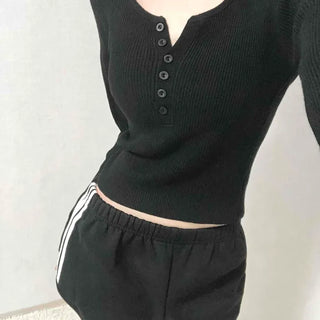 Delicate Fit Snap Button Crop Slim Knit