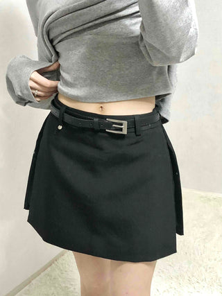 Side Pleated Belted Golf Shorts