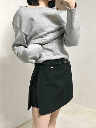 Side Pleated Belted Golf Shorts