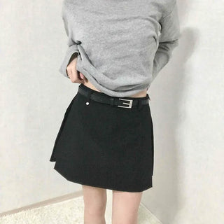 Side Pleated Belted Golf Shorts