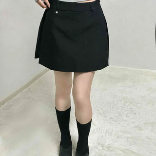 Side Pleated Belted Golf Shorts