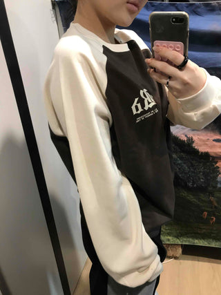 Lettering Raglan Sweatshirt