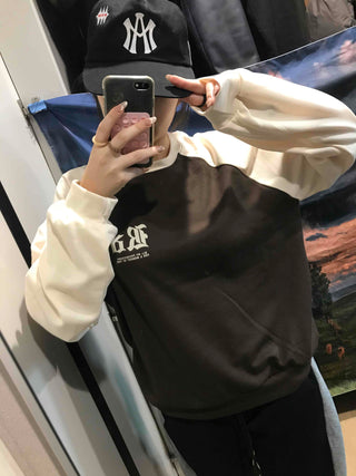 Lettering Raglan Sweatshirt