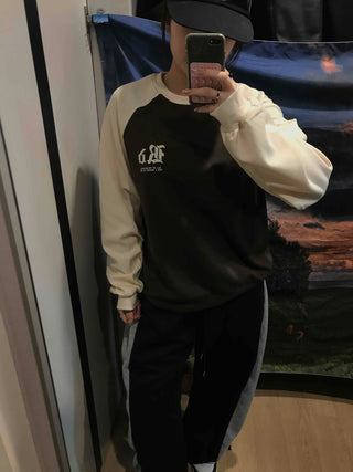 Lettering Raglan Sweatshirt