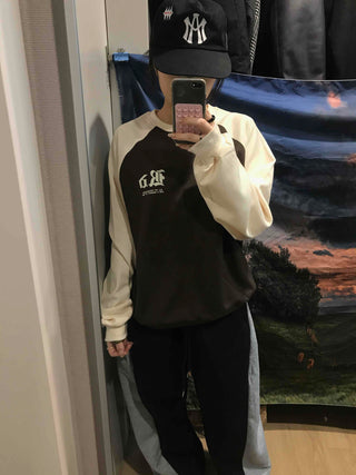 Lettering Raglan Sweatshirt