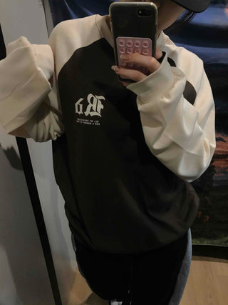 Lettering Raglan Sweatshirt