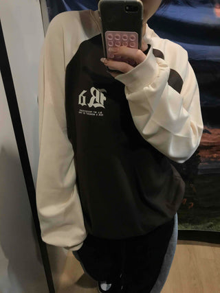 Lettering Raglan Sweatshirt
