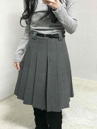 Classic High-Waisted Belted Pleated Skirt