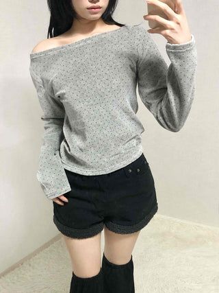 High-waisted denim shorts with hemline frill detail