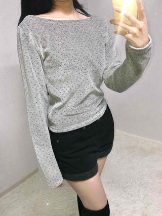 High-waisted denim shorts with hemline frill detail