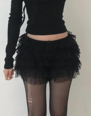 Yuna Lace Frill Shorts Pants