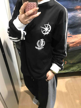 Emblem Patch Shoulder Line Long Sleeve T-shirt