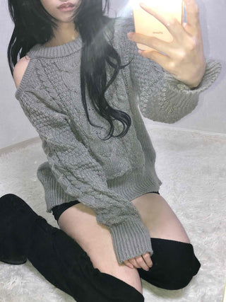 Open Shoulder Cable Loose Fit Knit