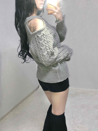 Open Shoulder Cable Loose Fit Knit