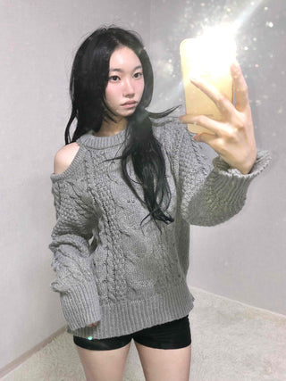 Open Shoulder Cable Loose Fit Knit