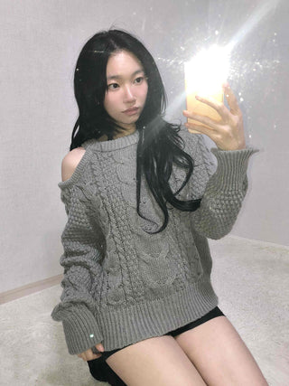 Open Shoulder Cable Loose Fit Knit