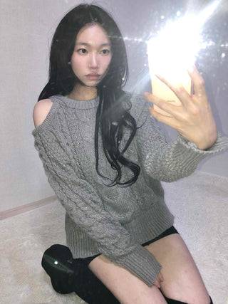 Open Shoulder Cable Loose Fit Knit